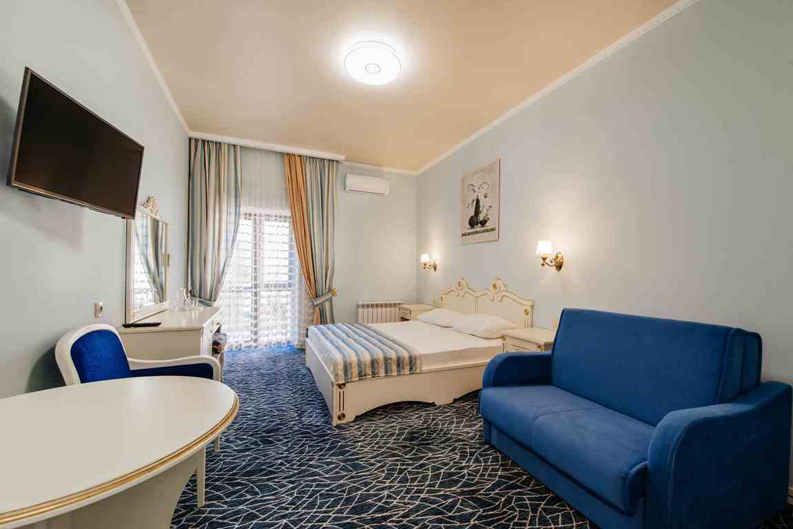 Стандарт на троих - фото 2