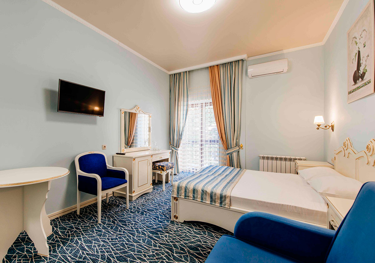 Стандарт на троих